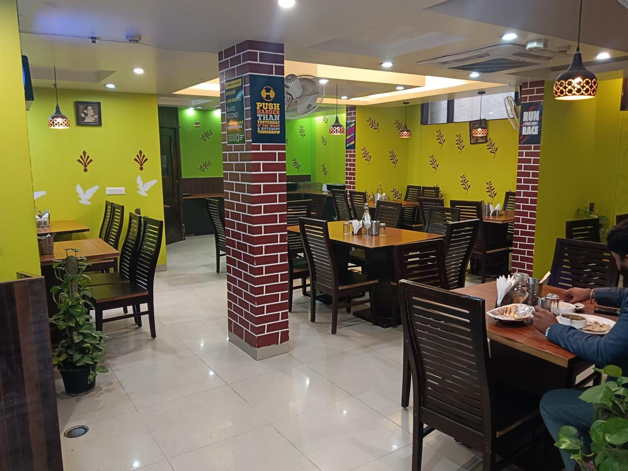 Hotel Wti Airport Grand Delhi Nova Deli Exterior foto