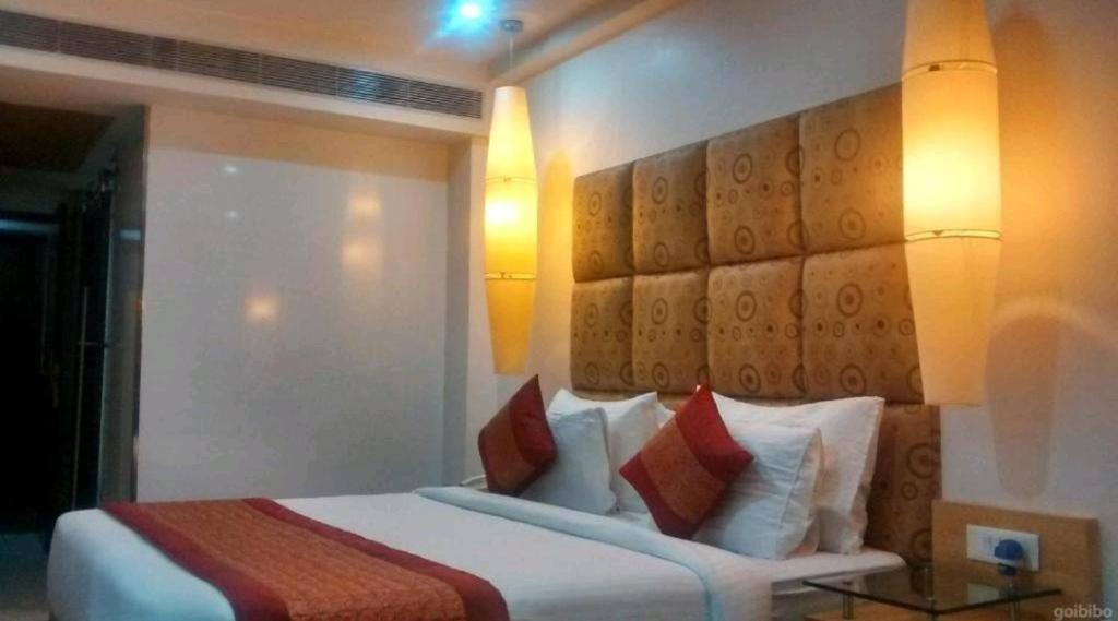 Hotel Wti Airport Grand Delhi Nova Deli Exterior foto